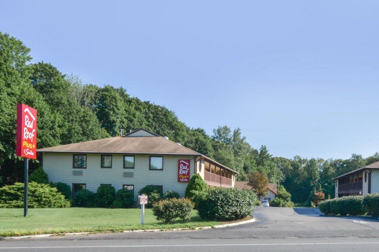 Red Roof Inn PLUS+&Suites Guilford Exterior foto