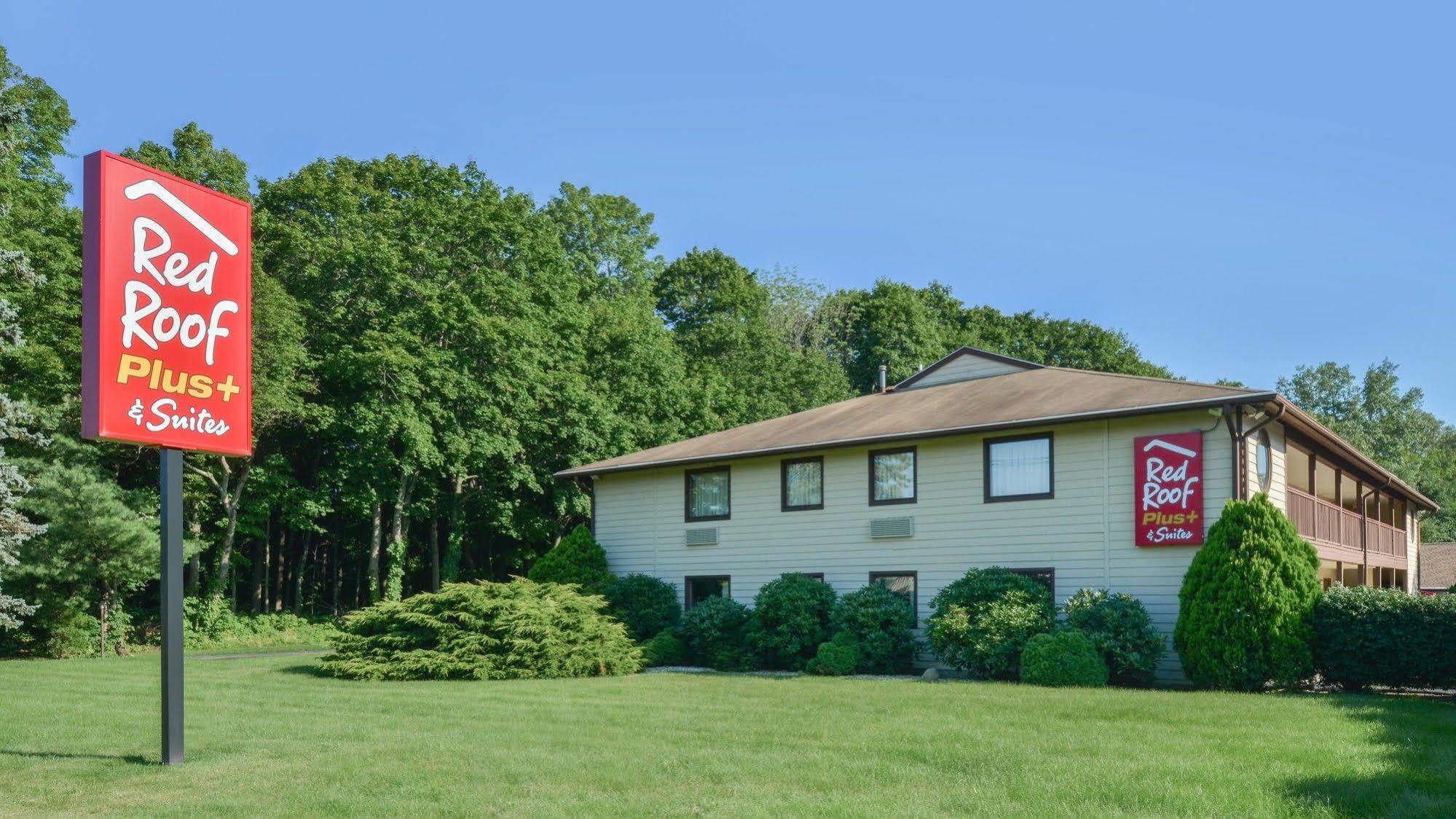 Red Roof Inn PLUS+&Suites Guilford Exterior foto